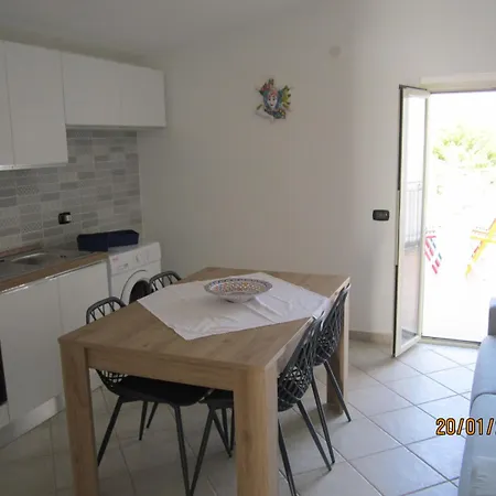 Vistamare Apartment