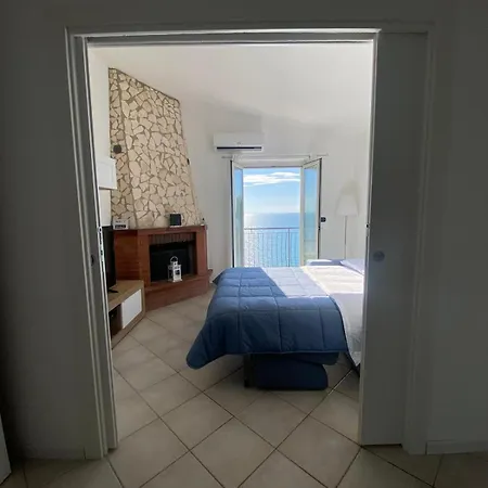 Vistamare Apartment